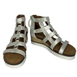 NWOB! Corkys Caged Animal Strappy Silver Faux Leather Open Toe Women Sandal Sz 7